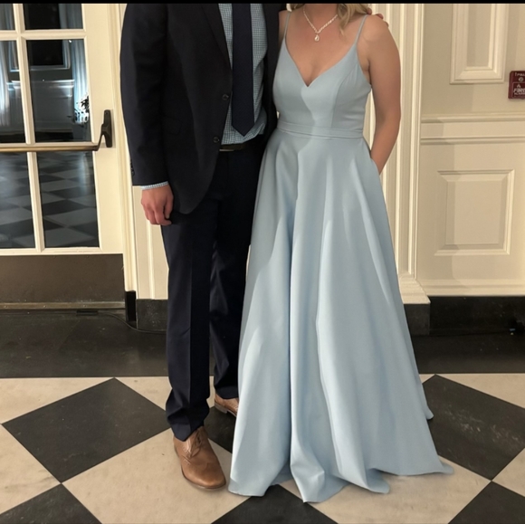 Mac Duggal Classic A Line V Neck Ball Gown Sz 6 - Picture 9 of 9